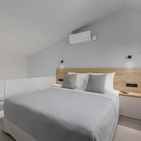 Apartmán The 8 *