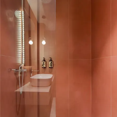 The 8 Διαμέρισμα Πολύχρονο