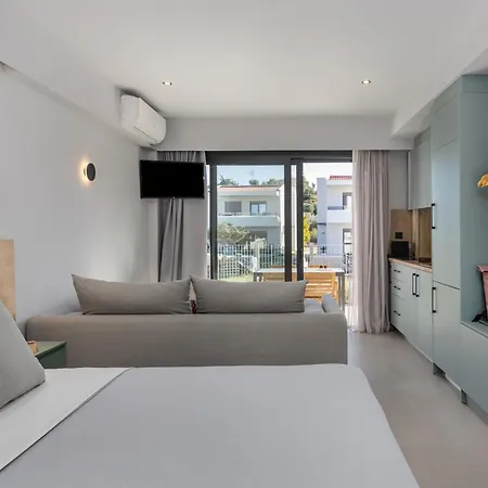 The 8 Πολύχρονο