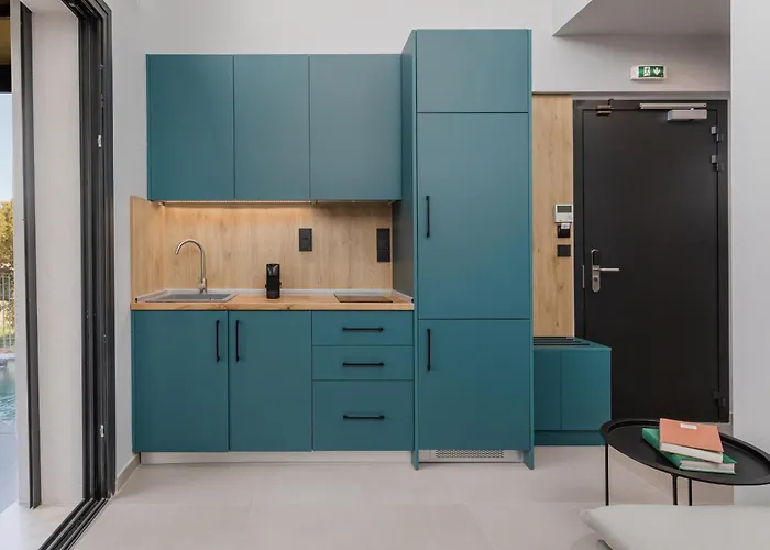 The 8 Apartamento Polychrono